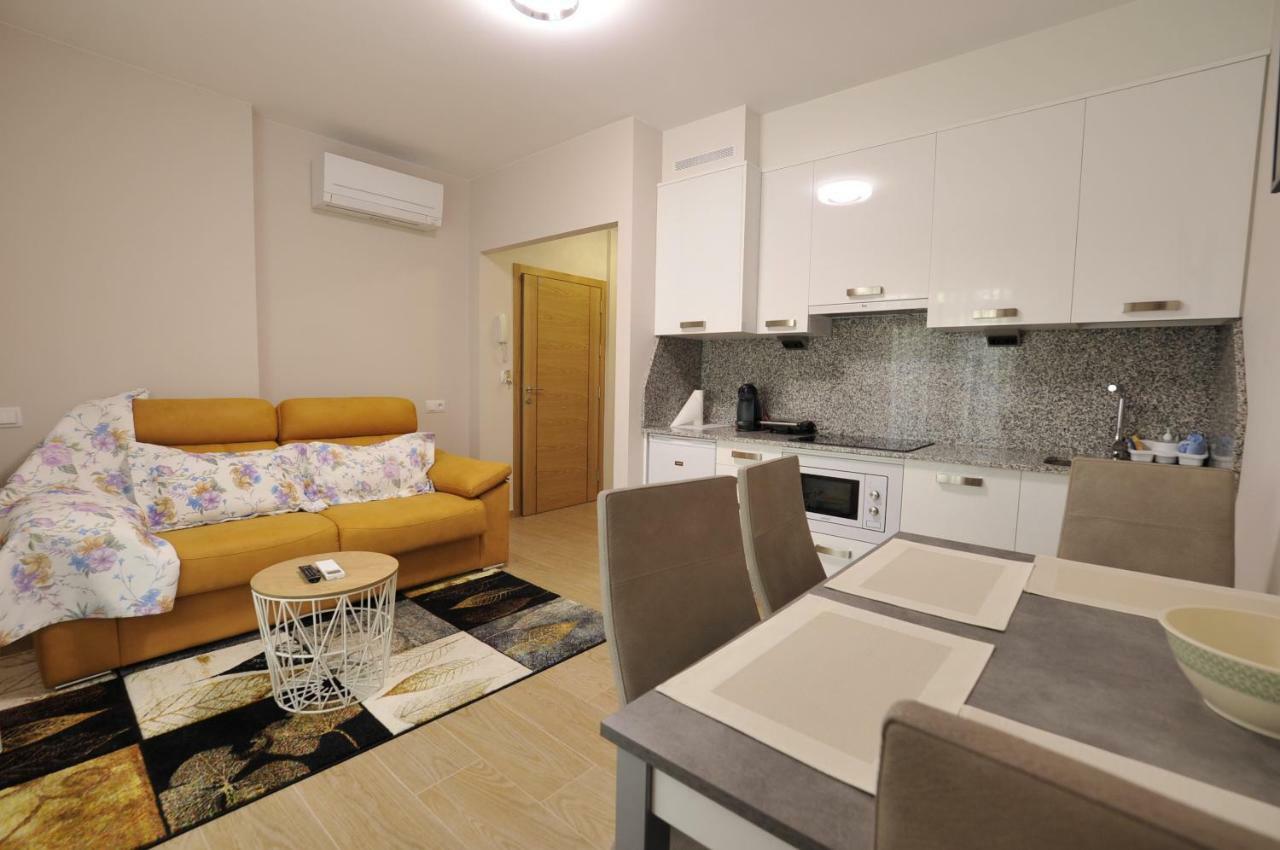 Apartamentos Playa Compostela Vilagarcia de Arousa Exterior photo